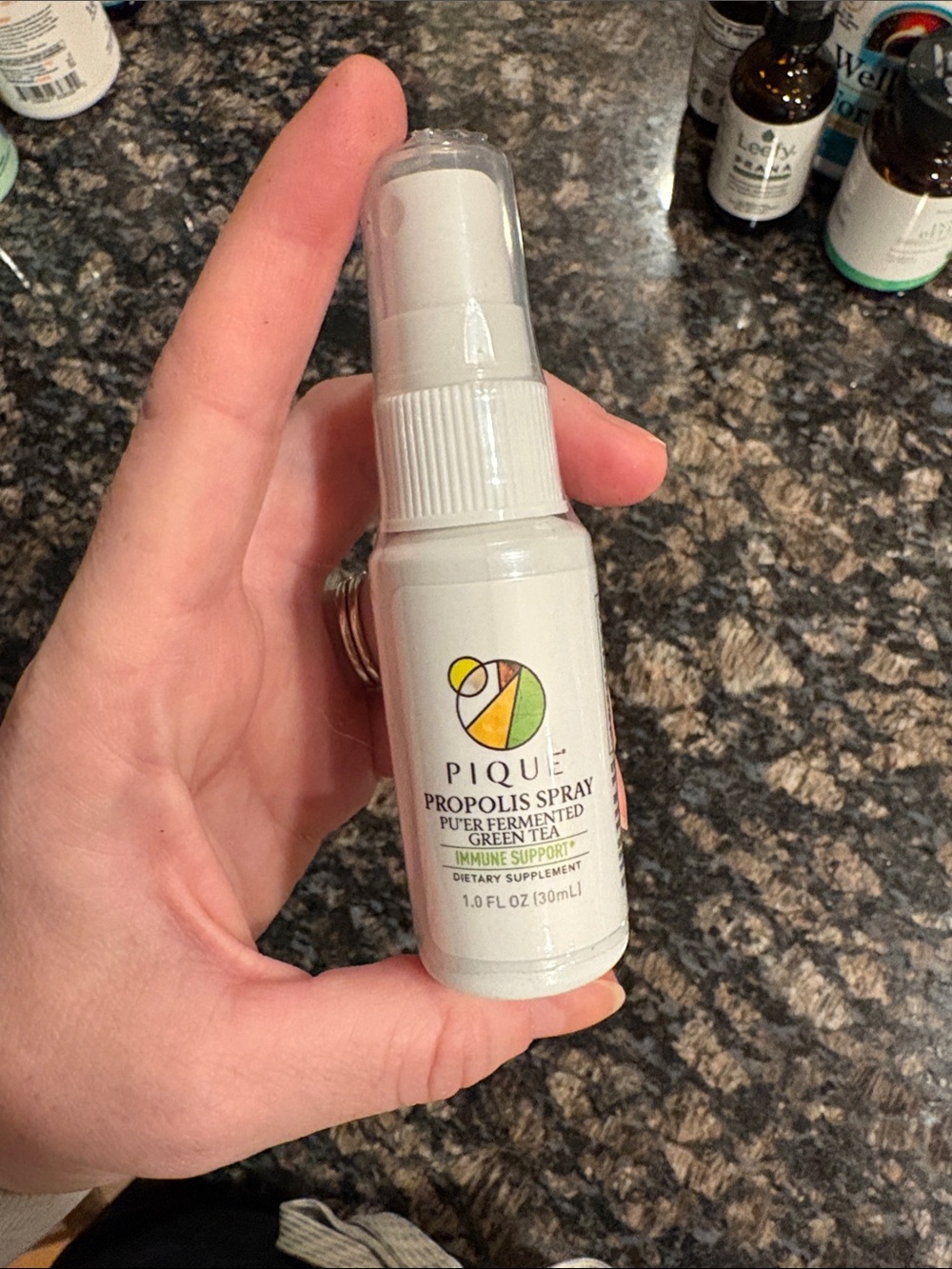 Pique Propolis Spray - Green/Yellow Bottle (1.0 fl oz)